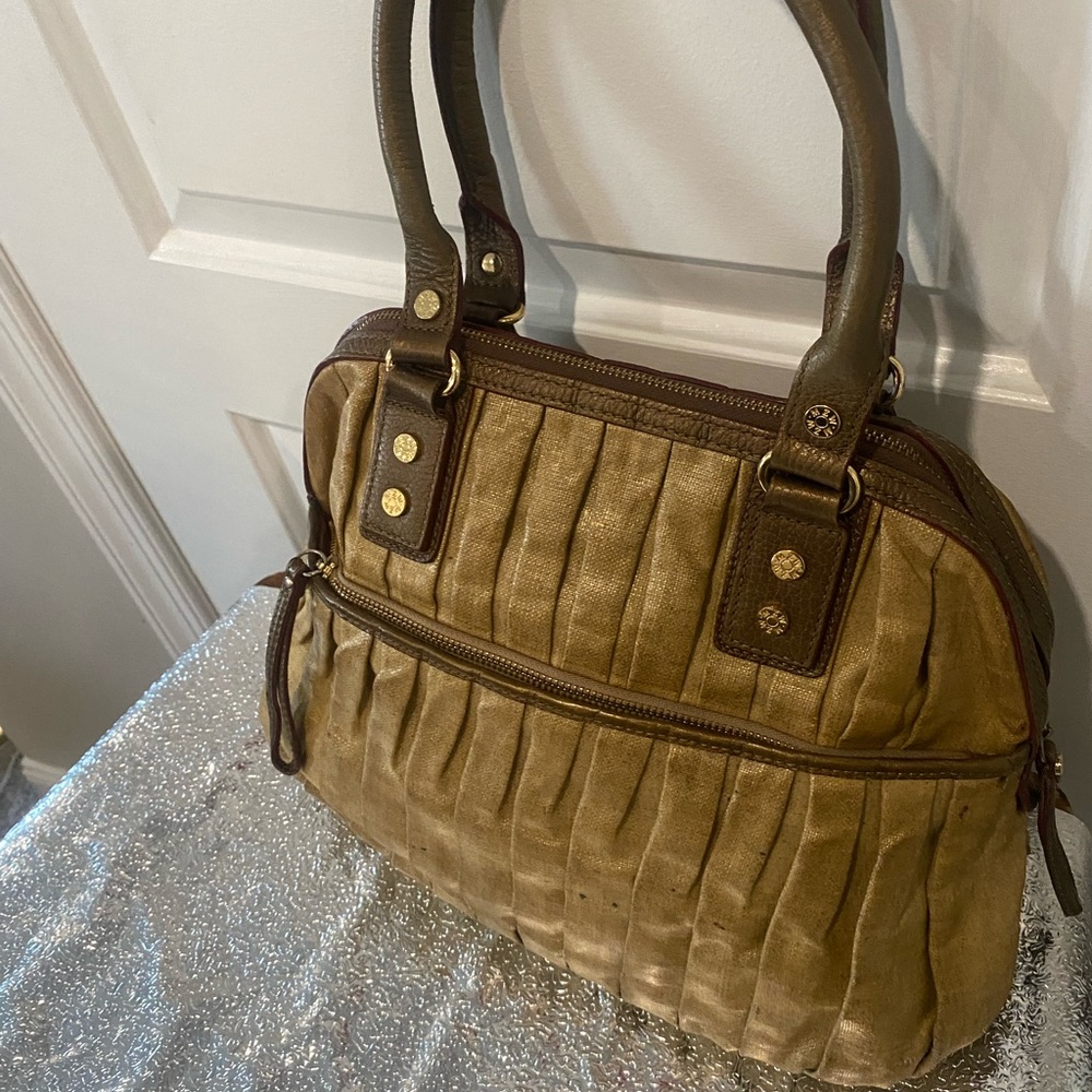 Stylish Wallace Tan Handbag with Brown Accents